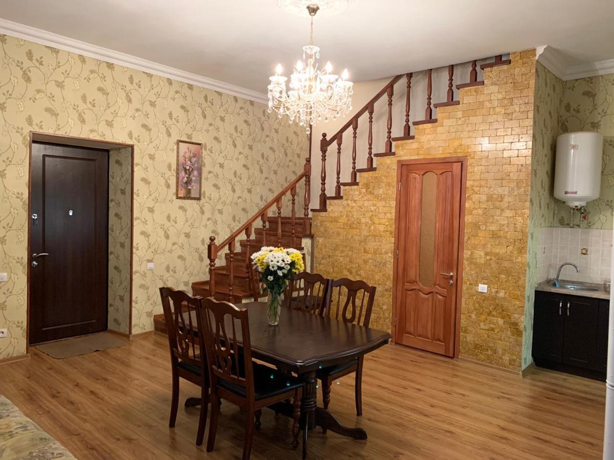 Apartment On Zhukovskogo Οδησσός Εξωτερικό φωτογραφία